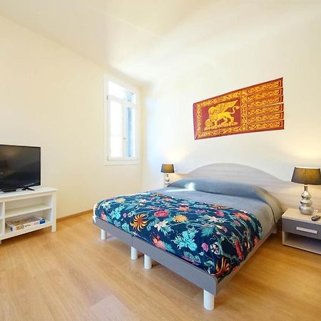 Ca' Circus 4 Rooms Wi-Fi Fibre Veneza Exterior foto